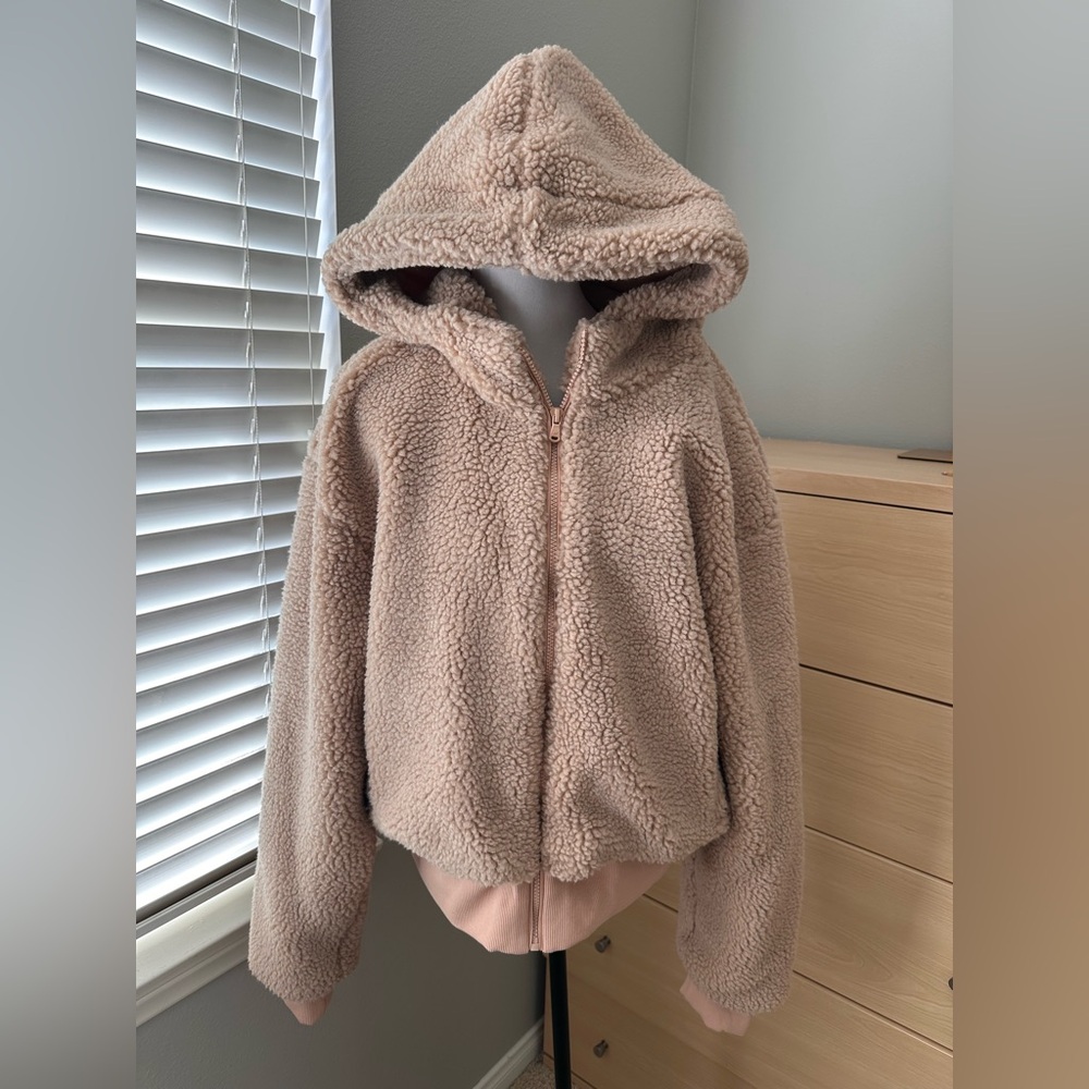 Fabletics Summit Teddy Jacket - Picture 4 of 8